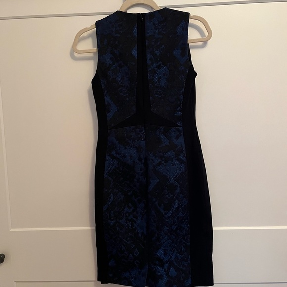 Alison Sheri dress to sale very nice and clean - Picture 3 of 3